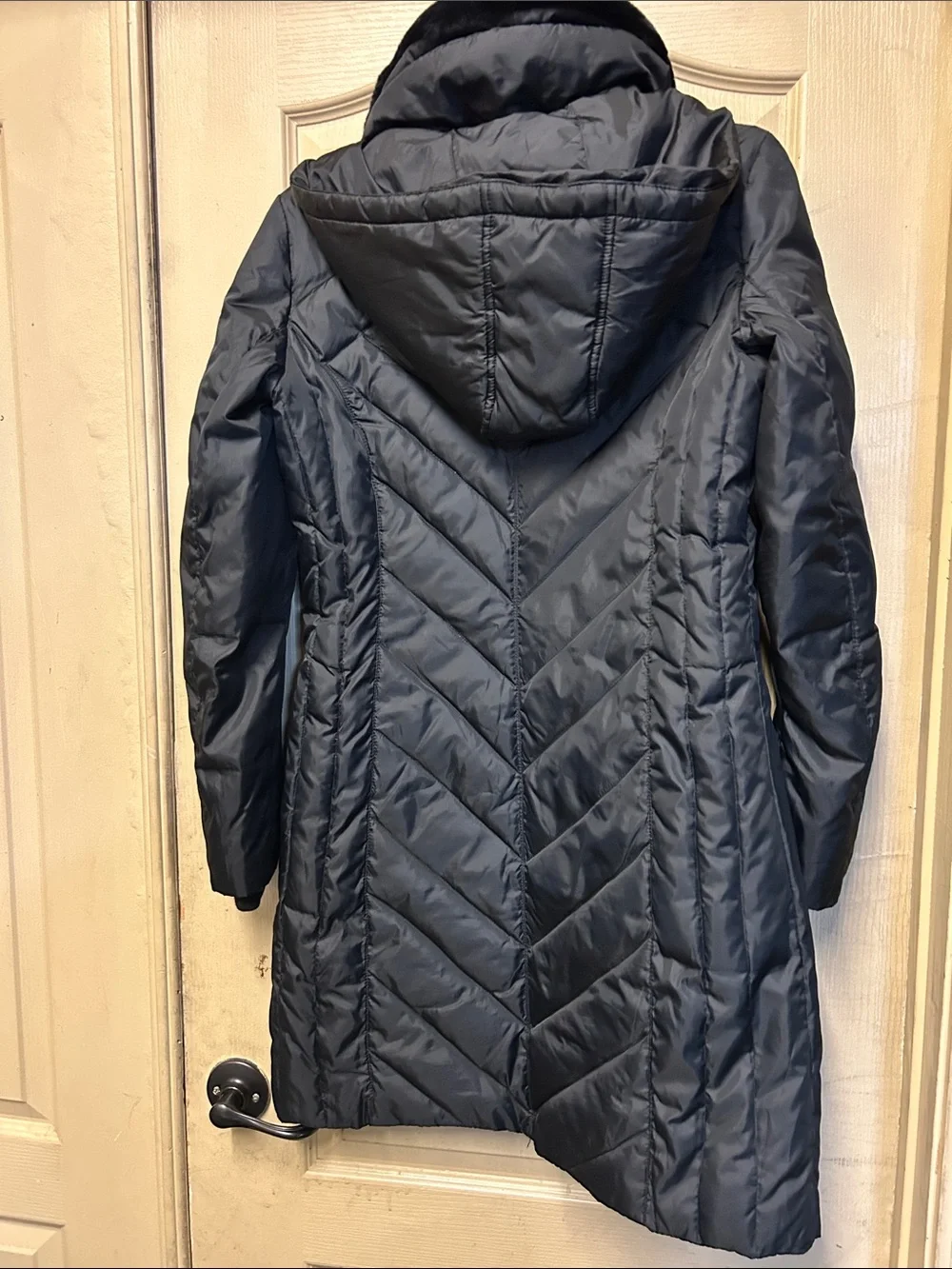Michael Kors Black Quilted Long Puffer Coat with Faux Fur Collar
